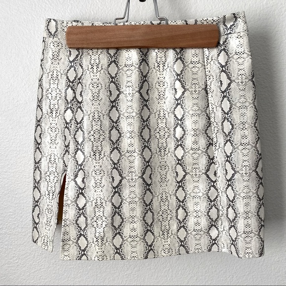 NWOT Princess Polly Samira Snake Print Patent Leather Skirt - Sz 4 - Picture 10 of 13